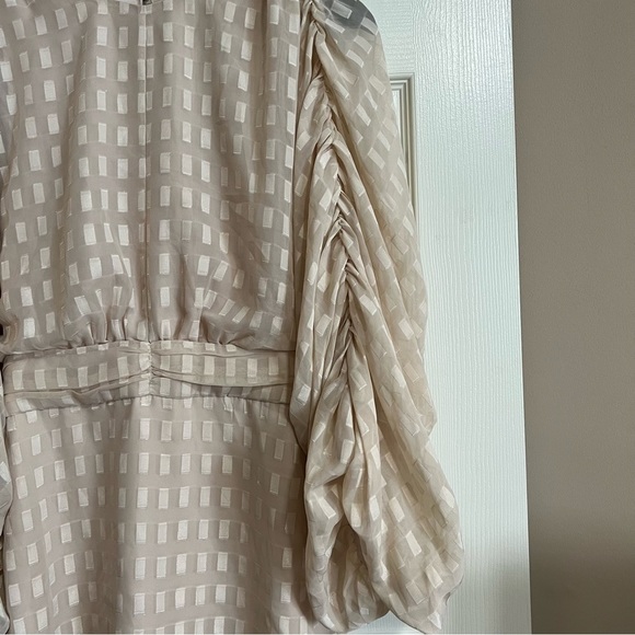 [NWT] REVOLVE House of Harlow Nika Dress in Champagne - Sz XS - Picture 7 of 16